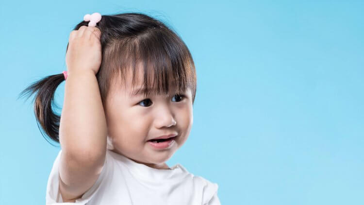 Looking for natural home remedies for lice? From garlic to essential oils, we've got you covered. Plus, learn how to comb out nits—the most important step.