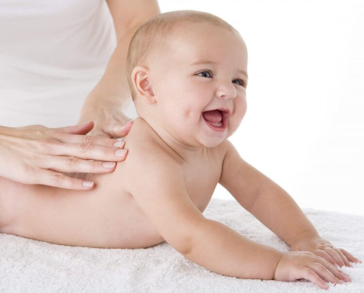 Benefits of Baby Massage - Mother Massage Baby's Back