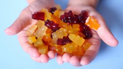 Here's a healthy gummy bear recipe that uses just fruit, honey, gelatin, and love. A tasty take on the classic (but kinda junky) kid's candy.