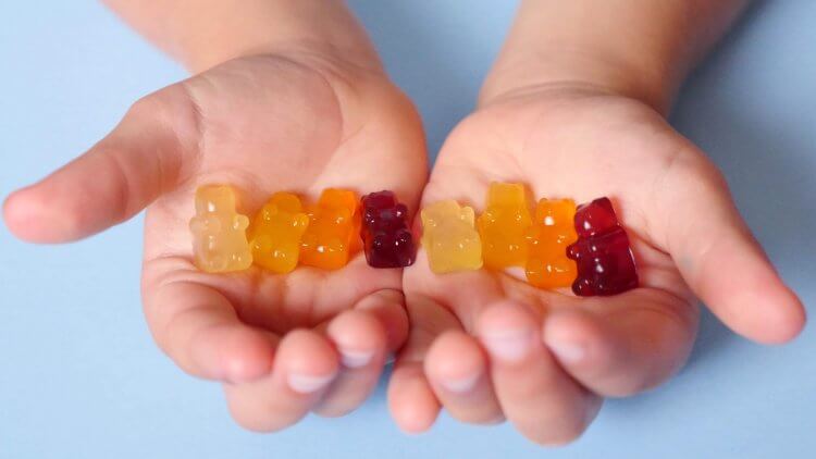 Here's a healthy gummy bear recipe that uses just fruit, honey, gelatin, and love. A tasty take on the classic (but kinda junky) kid's candy.