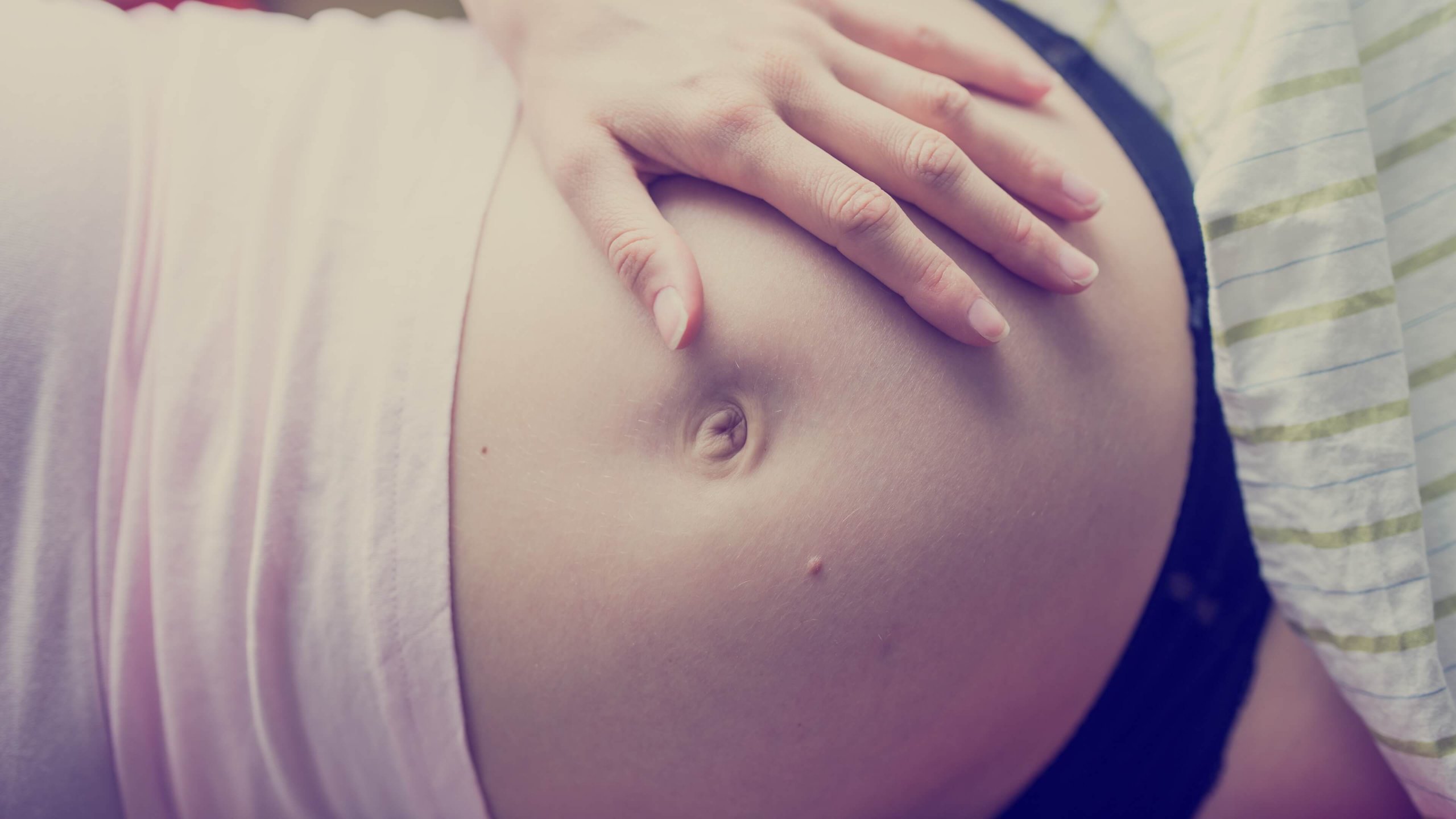 Perineal massage may help you avoid pain and tears to your perineum during childbirth. Here's how to do it, step by step, with video and photo guides.