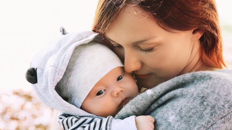 Cho dù bạn đang mong đợi, dự định nhận con nuôi hay đã có một đứa trẻ sơ sinh, doula sau sinh có thể hỗ trợ quan trọng. Đây là mọi thứ bạn cần biết.