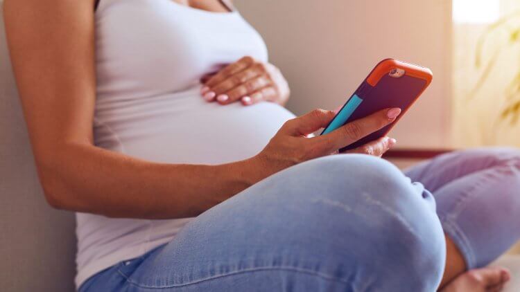 Weeding through all those pregnancy apps takes time you don't have. Check out this list to find the best of the best pregnancy apps for natural mamas.