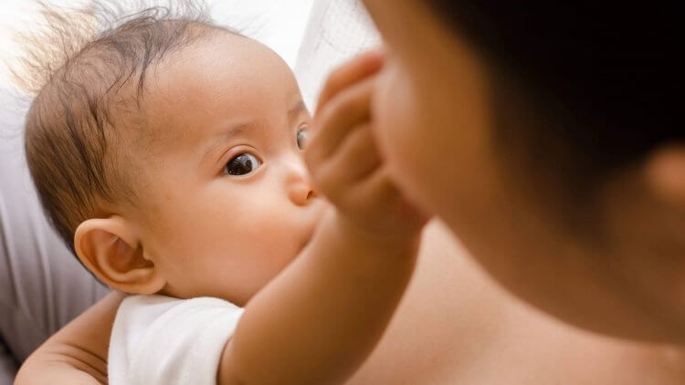 Top 10 Breastfeeding Tips Video by Mama Natural