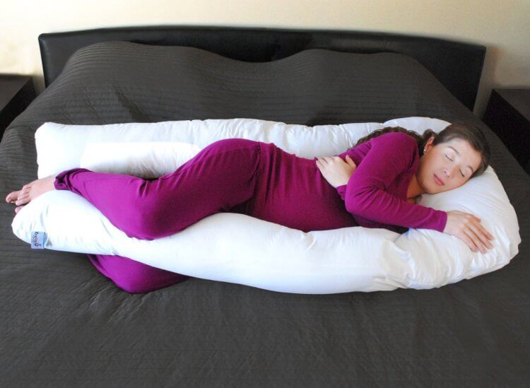 A Body Pillow Is Essential for Pregnant Sleep - Mom365