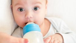 What's the best baby formula when breastfeeding isn't an option? Here are the top recommendations, including homemade organic baby formula options.