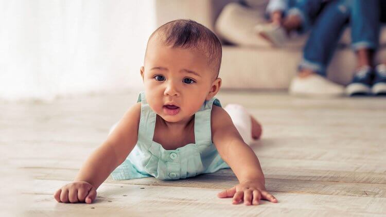 When should babies hold their head up? In this post, we'll unpack when do babies hold head up as well as tips to help your baby develop better neck control.